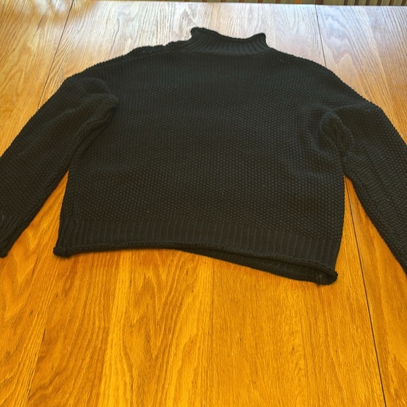Sweater NWOT - Picture 2 of 4